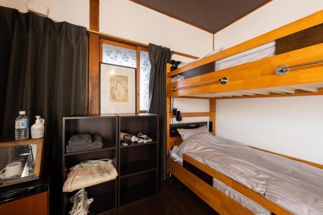 Hotel Bed&Cafe Onzo オンゾー Onomichi Esterno foto