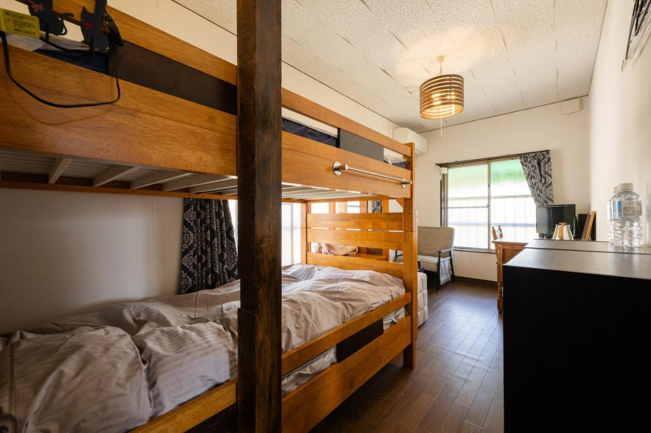 Hotel Bed&Cafe Onzo オンゾー Onomichi Esterno foto