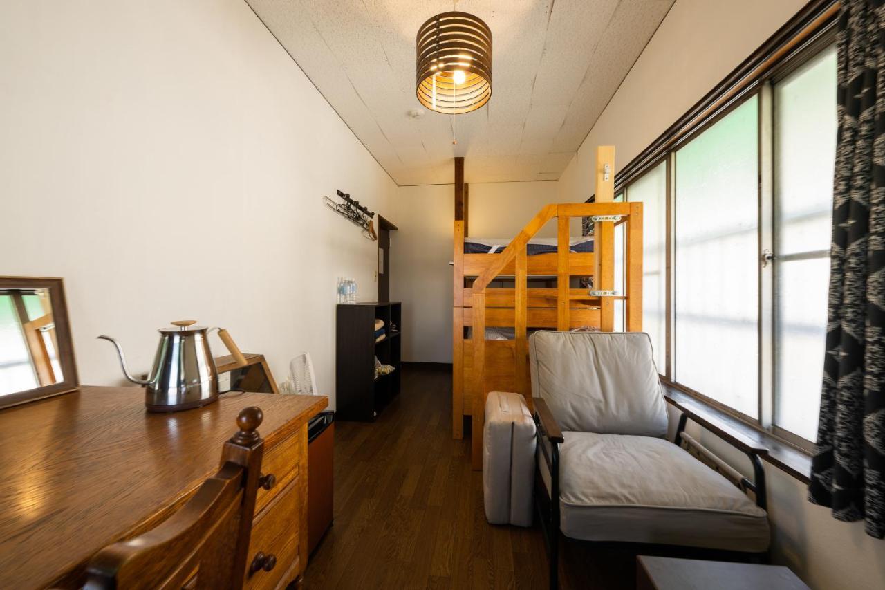 Hotel Bed&Cafe Onzo オンゾー Onomichi Esterno foto